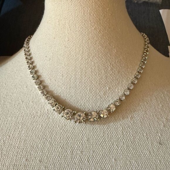 Vintage Monet Signed Silver Plated Clear Crystal Chocker Necklace. - Picture 1 of 10